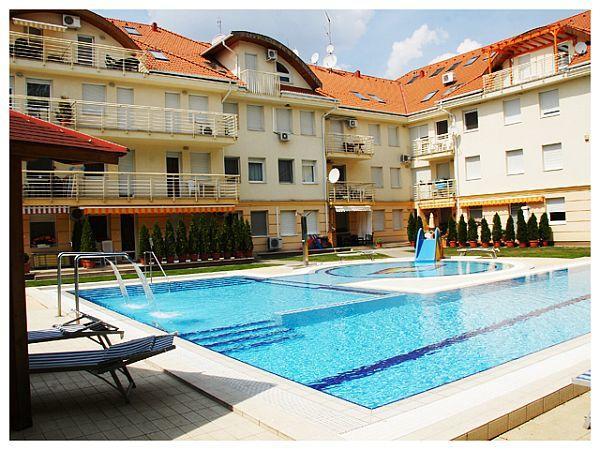 Family Wellness Apartman Hajdúszoboszló Exterior foto
