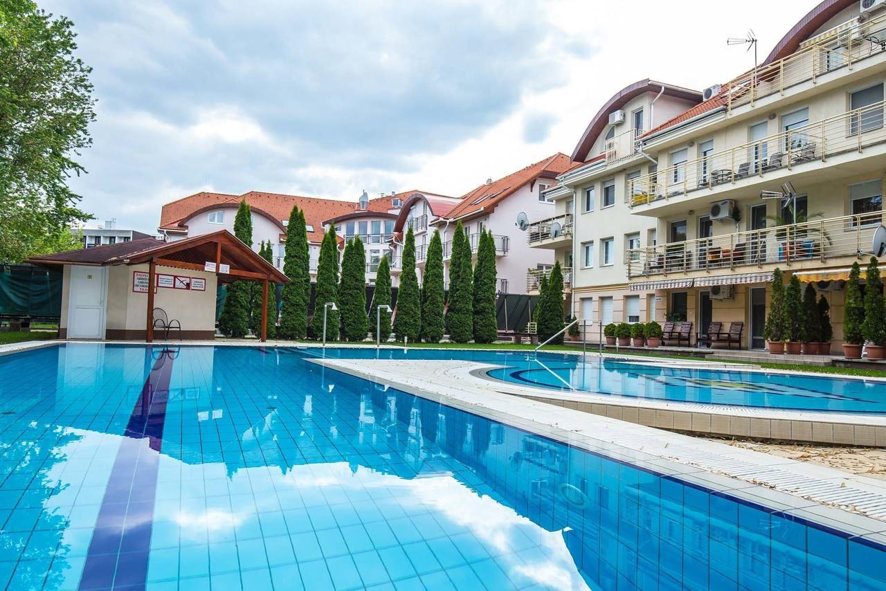 Family Wellness Apartman Hajdúszoboszló Exterior foto
